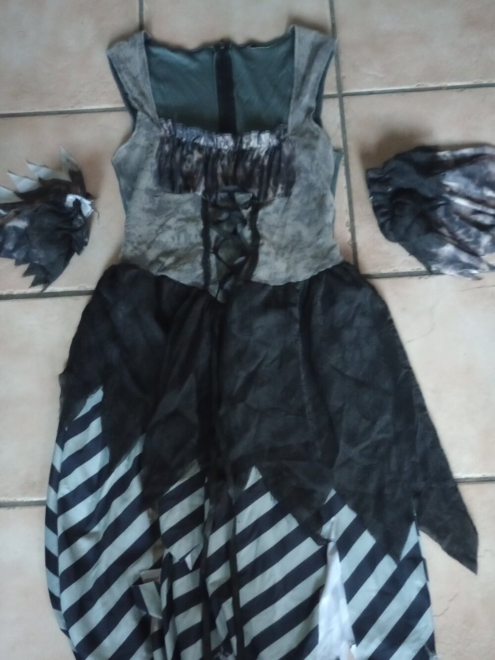 Halloween costumes - Ghost Pirate